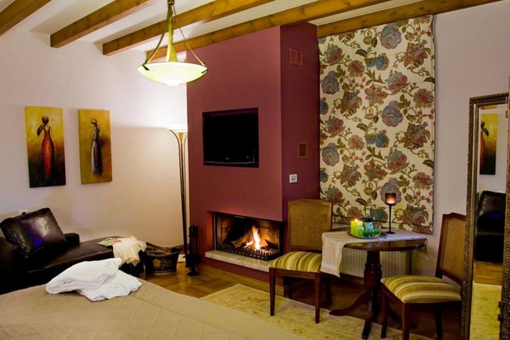 Methexis Boutique Hotel Dimitsana Habitación foto